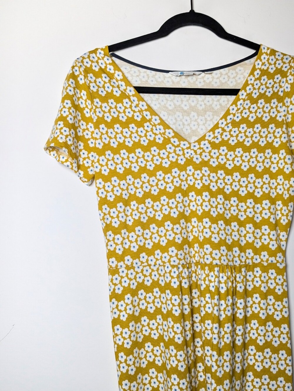 Boden Yellow Floral V-Neck Jersey Short Sleeve Dress 4P - Picture 4 of 6